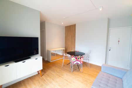 Apartamento para alugar com 65m², 2 quartos e 1 vaga Apartamento para alugar com 65m², 2 quartos e 1 vagaSala