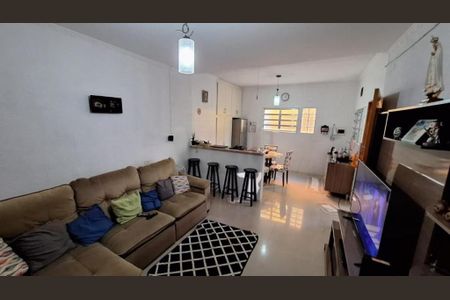 Casa à venda com 8 quartos, 225m² em Vila Arapua, São Paulo