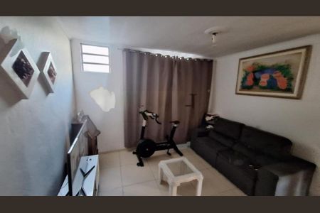 Casa à venda com 8 quartos, 225m² em Vila Arapua, São Paulo