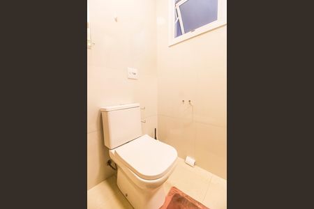 Banheiro 2 de casa para alugar com 2 quartos, 110m² em Jardim Silveira, Barueri