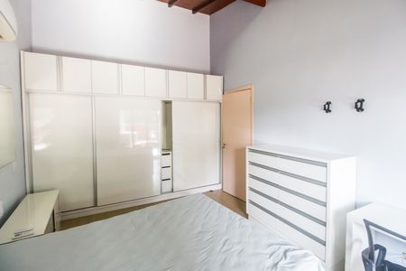 Quarto 2 de casa para alugar com 2 quartos, 110m² em Jardim Silveira, Barueri