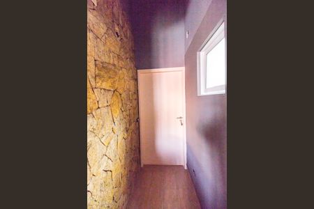 Entrada de casa para alugar com 2 quartos, 110m² em Jardim Silveira, Barueri