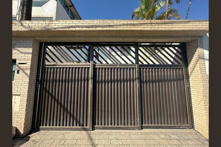 Casa para alugar com 94m², 3 quartos e 2 vagas Casa para alugar com 94m², 3 quartos e 2 vagasFachada