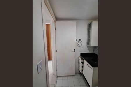 Apartamento à venda com 78m², 2 quartos e 1 vaga Apartamento à venda com 78m², 2 quartos e 1 vagaBanheiro Social