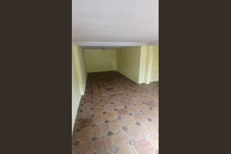 Casa à venda com 2 quartos, 179m² em Parque Oratório, Santo André