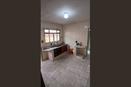 Casa à venda com 2 quartos, 179m² em Parque Oratório, Santo André