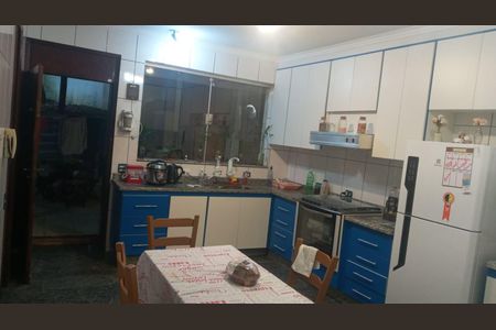 Casa à venda com 4 quartos, 300m² em Jardim Maia, Guarulhos