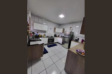 Casa à venda com 3 quartos, 203m² em Vila Bela Vista, Santo André