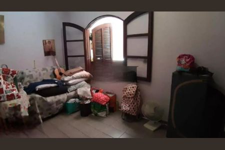 Casa à venda com 5 quartos, 187m² em Vila Scarpelli, Santo André