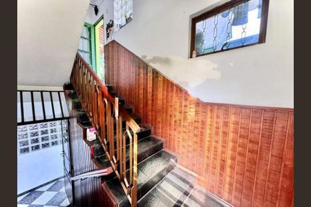 Casa à venda com 4 quartos, 300m² em Vila Junqueira, Santo André