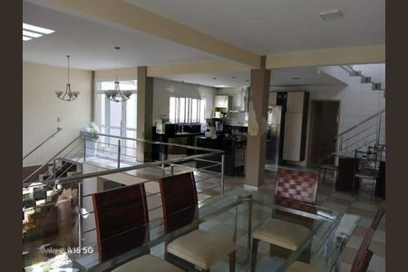 Casa à venda com 3 quartos, 450m² em Campestre, São Caetano do Sul