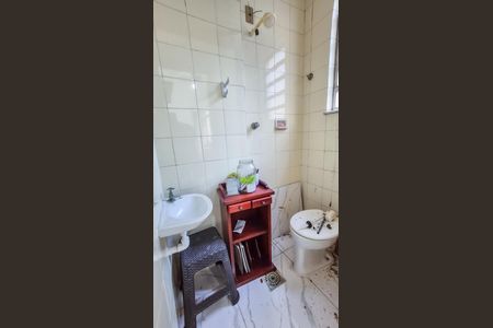 Casa para alugar com 70m², 3 quartos e 1 vaga Casa para alugar com 70m², 3 quartos e 1 vagaBanheiro Dependências