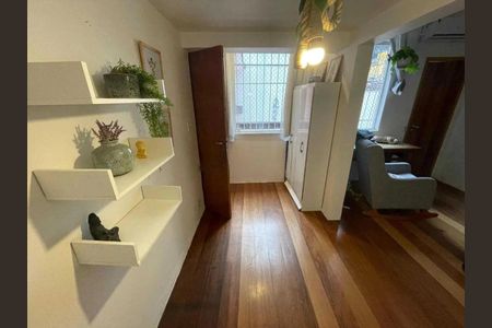 Casa à venda com 236m², 3 quartos e 2 vagas