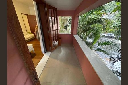 Casa à venda com 236m², 3 quartos e 2 vagas
