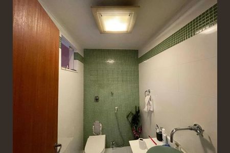 Casa à venda com 236m², 3 quartos e 2 vagas