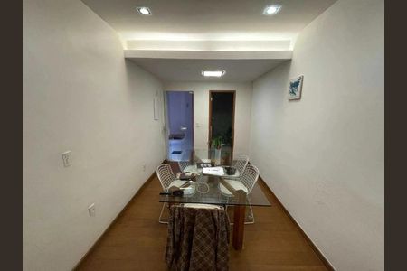 Casa à venda com 236m², 3 quartos e 2 vagas