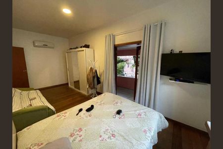 Casa à venda com 3 quartos, 236m² em Humaitá, Rio de Janeiro