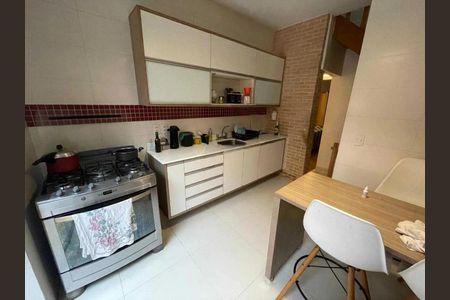 Casa à venda com 3 quartos, 236m² em Humaitá, Rio de Janeiro