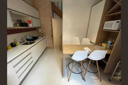 Casa à venda com 236m², 3 quartos e 2 vagas