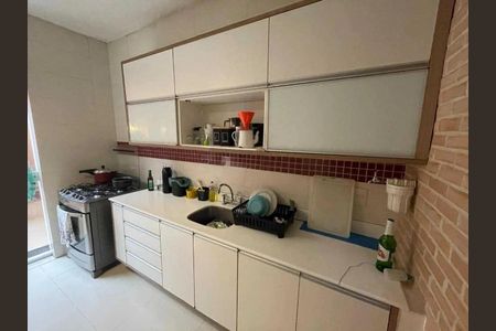 Casa à venda com 236m², 3 quartos e 2 vagas