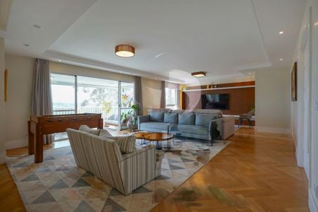 Apartamento à venda com 233m², 4 quartos e 4 vagas