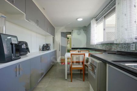 Apartamento à venda com 233m², 4 quartos e 4 vagas