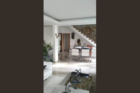 Apartamento à venda com 4 quartos, 332m² em Grajaú, Belo Horizonte