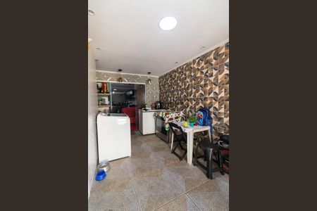 Garagem de casa para alugar com 2 quartos, 150m² em Realengo, Rio de Janeiro