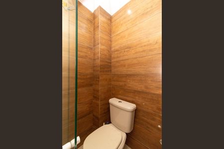 Casa para alugar com 150m², 2 quartos e 1 vaga Casa para alugar com 150m², 2 quartos e 1 vagaBanheiro social