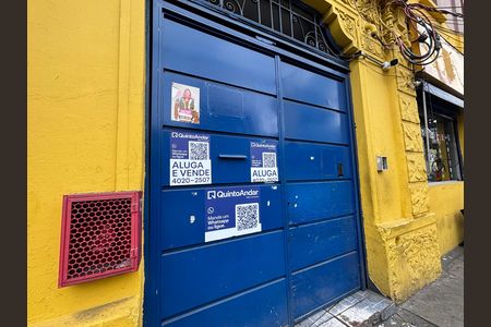 Apartamento à venda com 80m², 2 quartos e sem vaga Apartamento à venda com 80m², 2 quartos e sem vagaFachada