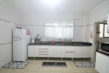 Cozinha de apartamento para alugar com 3 quartos, 170m² em Barra Funda, Guarujá