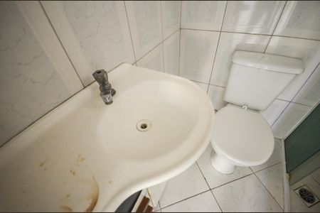 Banheiro de kitnet/studio para alugar com 1 quarto, 44m² em Vila Boacava, São Paulo
