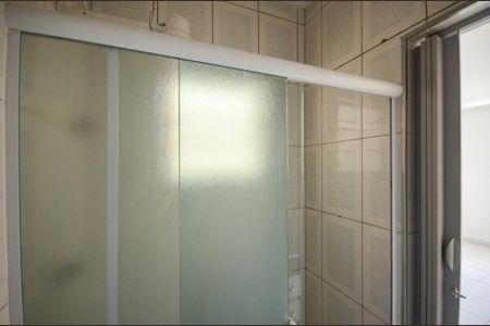 Banheiro de kitnet/studio para alugar com 1 quarto, 44m² em Vila Boacava, São Paulo