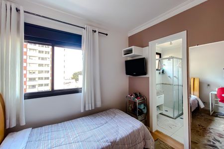 Apartamento à venda com 130m², 3 quartos e 3 vagas Apartamento à venda com 130m², 3 quartos e 3 vagasSuíte 2