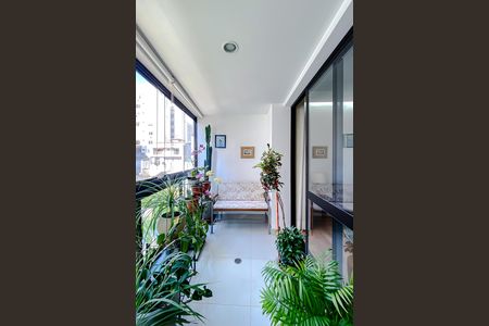 Apartamento à venda com 130m², 3 quartos e 3 vagas Apartamento à venda com 130m², 3 quartos e 3 vagasVaranda da Sala
