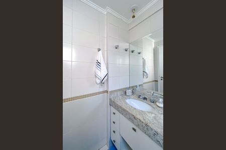 Apartamento à venda com 130m², 3 quartos e 3 vagas Apartamento à venda com 130m², 3 quartos e 3 vagasBanheiro da Suíte 3
