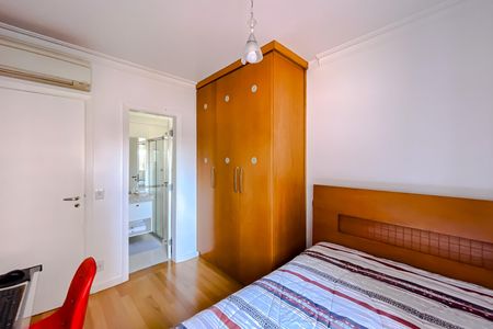 Apartamento à venda com 130m², 3 quartos e 3 vagas Apartamento à venda com 130m², 3 quartos e 3 vagasSuíte 3