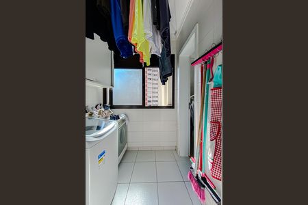 Apartamento à venda com 130m², 3 quartos e 3 vagas Apartamento à venda com 130m², 3 quartos e 3 vagasÁrea de Serviço
