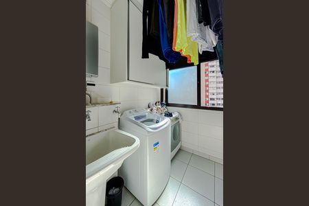 Apartamento à venda com 130m², 3 quartos e 3 vagas Apartamento à venda com 130m², 3 quartos e 3 vagasÁrea de Serviço