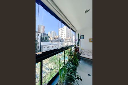 Apartamento à venda com 130m², 3 quartos e 3 vagas Apartamento à venda com 130m², 3 quartos e 3 vagasVaranda da Sala