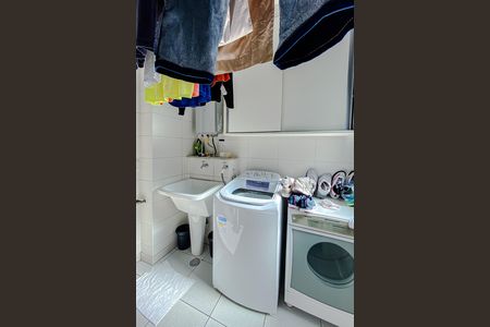 Apartamento à venda com 130m², 3 quartos e 3 vagas Apartamento à venda com 130m², 3 quartos e 3 vagasÁrea de Serviço