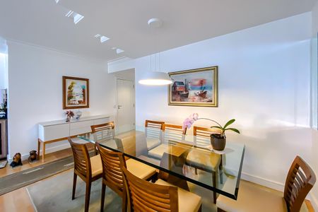 Apartamento à venda com 130m², 3 quartos e 3 vagas Apartamento à venda com 130m², 3 quartos e 3 vagasSala