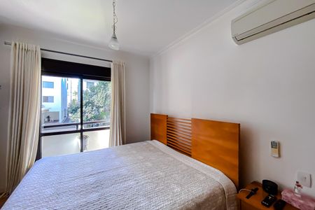 Apartamento à venda com 130m², 3 quartos e 3 vagas Apartamento à venda com 130m², 3 quartos e 3 vagasSuíte