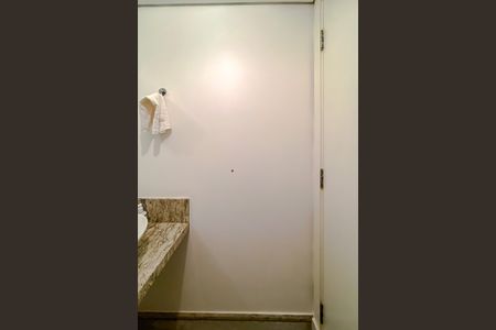 Apartamento à venda com 130m², 3 quartos e 3 vagas Apartamento à venda com 130m², 3 quartos e 3 vagasLavabo