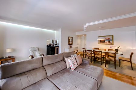 Apartamento à venda com 130m², 3 quartos e 3 vagas Apartamento à venda com 130m², 3 quartos e 3 vagasSala