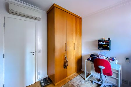 Apartamento à venda com 130m², 3 quartos e 3 vagas Apartamento à venda com 130m², 3 quartos e 3 vagasSuíte 2