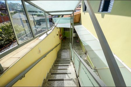 Escada de kitnet/studio para alugar com 1 quarto, 44m² em Vila Boacava, São Paulo