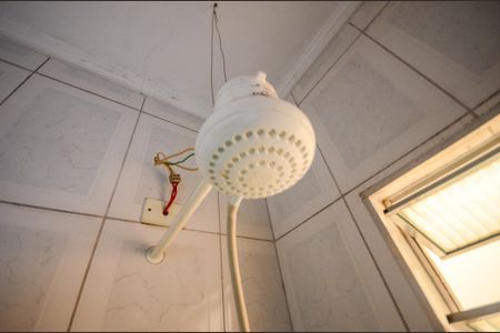Banheiro de kitnet/studio para alugar com 1 quarto, 44m² em Vila Boacava, São Paulo