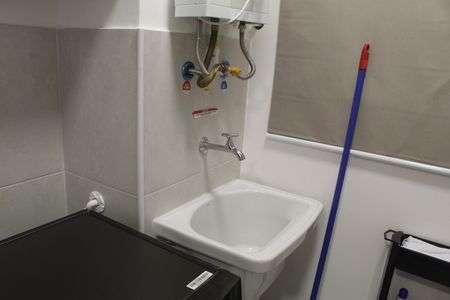 Área de Serviço de apartamento para alugar com 2 quartos, 42m² em Barra Olímpica, Rio de Janeiro