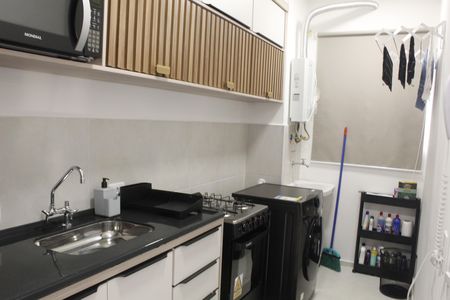 Cozinha de apartamento para alugar com 2 quartos, 42m² em Barra Olímpica, Rio de Janeiro